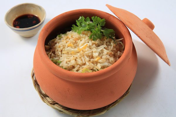 Cơm niêu tại quán phở ngon Đà Lạt